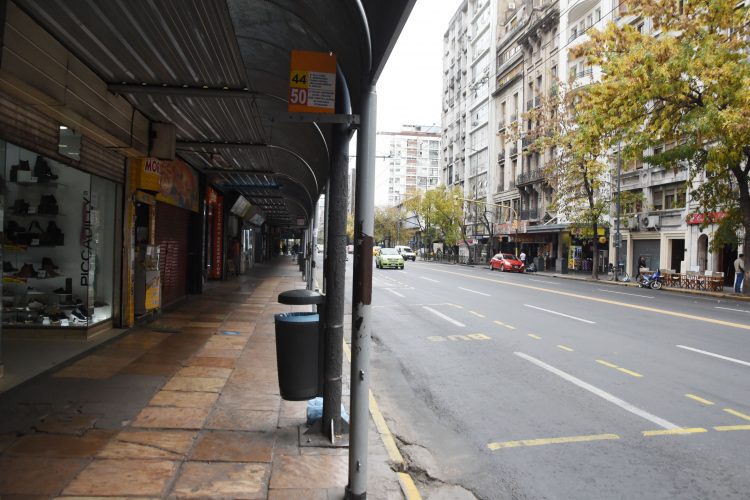 Servicios afectados por el feriado de este viernes: qué estará disponible y qué no