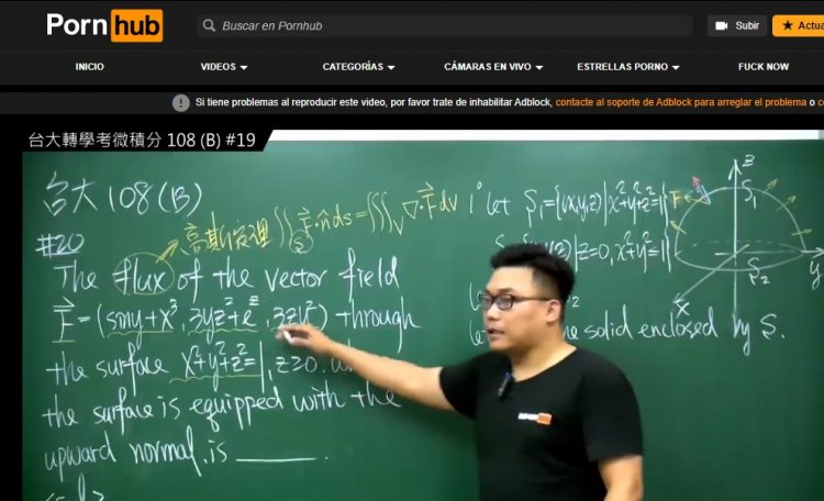 Un profesor de matemáticas publica sus clases en un sitio web porno
