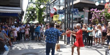 El ministerio de Salud suprimió la recomendación de mantener distanciamiento social