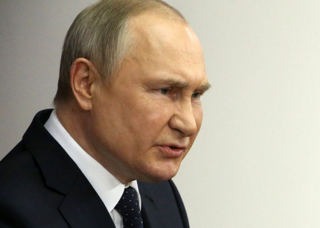 Putin amenazó con responder ante injerencias externas
