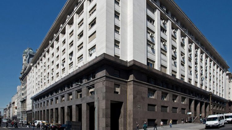 La recaudación tributaria aumentó 62,5% en marzo a un billón 241.089 millones de pesos