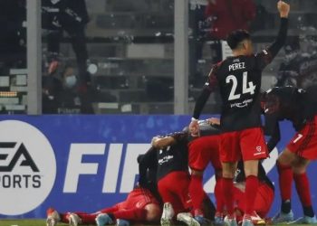 Por un error y un golazo, River le ganó a Colo-Colo