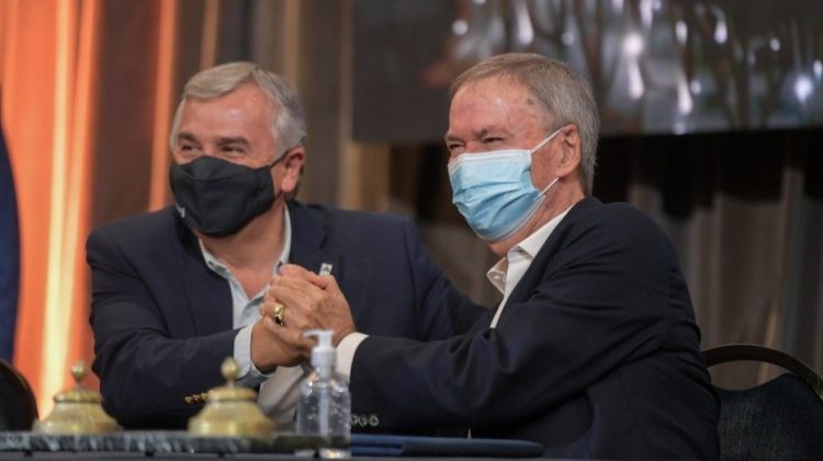 Reunión "antigrieta": Schiaretti, Morales, Monzó, Urtubey y Randazzo, juntos en una cena