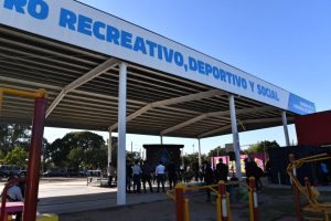 Acuerdan la construcción de 15 nuevos polideportivos sociales