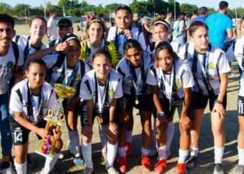 La Sub 17 del Club Municipalidad levantó la primera copa anual