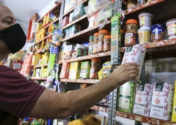 Para no caer bajo la línea de pobreza una familia necesita más de $80.000 al mes