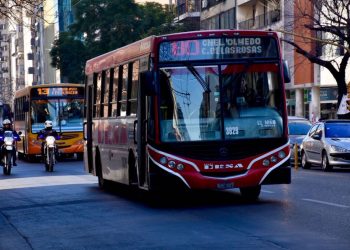 El domingo no habrá transporte urbano por el Día del Trabajador
