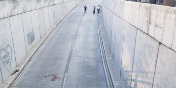 Mientras Exequiel despierta del coma, fue detenido uno de los agresores que provocó su salto al vacío en Plaza España