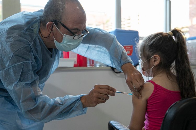 Establecen un cronograma de vacunación pediátrica Covid-19