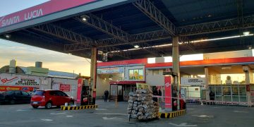 Asesinaron de un disparo a un playero en un intento de robo