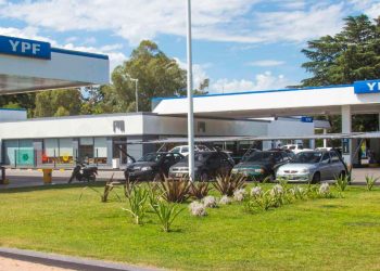 Importarán 250 millones de litros de gasoil para cubrir «faltantes puntuales»