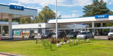 Importarán 250 millones de litros de gasoil para cubrir «faltantes puntuales»