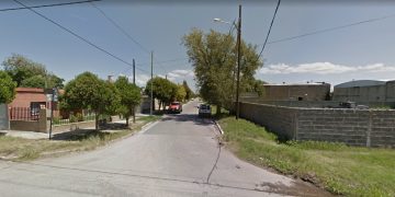 Un tiroteo finalizó con un fallecido, un policía en grave estado y un adolescente baleado