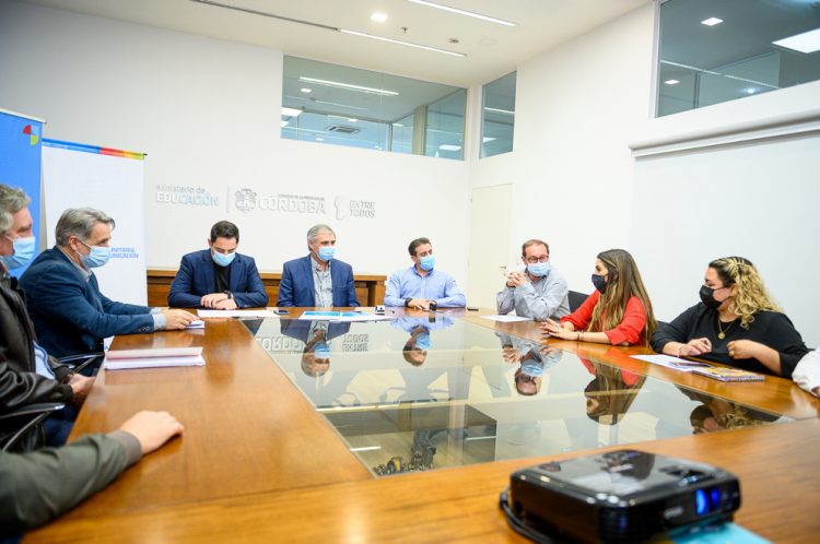 Lanzan un programa que brega por la conducción consciente