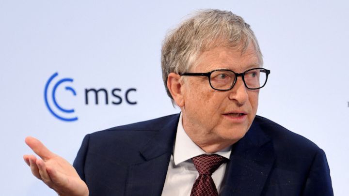 Bill Gates insistió en que el coronavirus continúa representando "una amenaza para la sociedad"