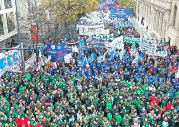 Bustos: «Es necesario que no se impulse más precarización»