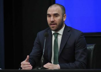 Guzmán aseguró que la inflación de mayo será menor que la de abril y defendió el ajuste de tarifas