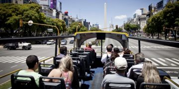 Argentina recibió un récord de turistas extranjeros en el verano