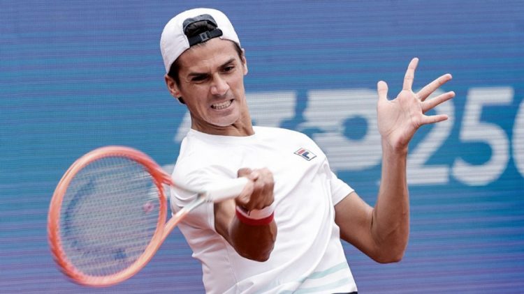 Los argentinos Báez y Coria avanzan en el ATP 250 de Lyon