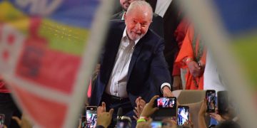 Lula lanzó su candidatura y convocó a «restaurar la soberanía» de Brasil