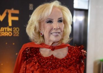 Mirtha Legrand aseguró que es asintomática y está bien: “Les pido que me dejen descansar”