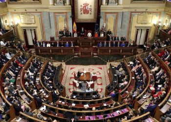 España aprobó la ley que permite abortar a menores de 16 años sin permiso paterno