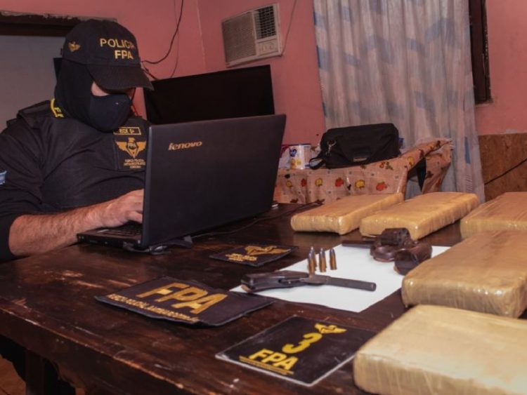 Allanamientos en Córdoba y Santa Fe dejan como saldo siete detenidos y droga secuestrada