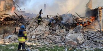 Al menos 60 refugiados murieron en un ataque ruso a una escuela en Bilogorivka