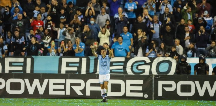 Belgrano visita a Gimnasia buscando estirar la ventaja en la tabla
