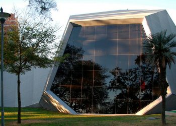 «Semana de la luz en la Plaza»: un evento lúdico de ciencia