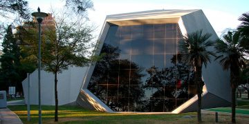 «Semana de la luz en la Plaza»: un evento lúdico de ciencia