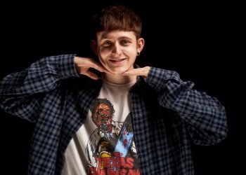 Dillom presentó «Post Mortem» e hizo vibrar al público cordobés