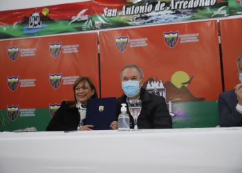 Schiaretti firmó el contrato para obras de saneamiento de la Cuenca Sur del Dique San Roque