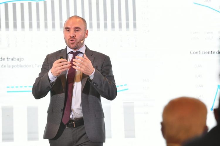 Guzmán defendió el plan económico que ejecuta el Gobierno y le respondió a CFK