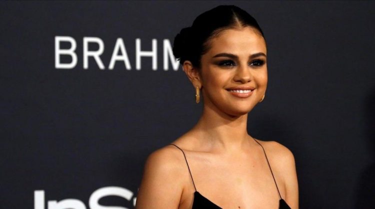 Selena Gómez se disculpó luego de ser acusada de criticar a Hailey Bieber