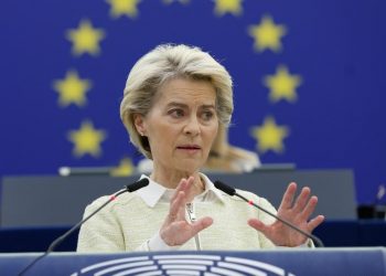 Europa estudia un embargo absoluto al petróleo de Rusia