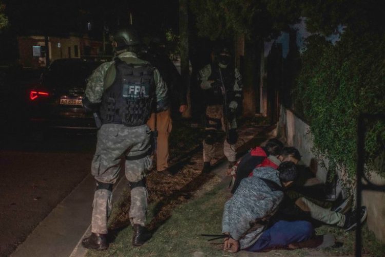 Desbaratan dos bandas que operaban en red para vender droga en Córdoba