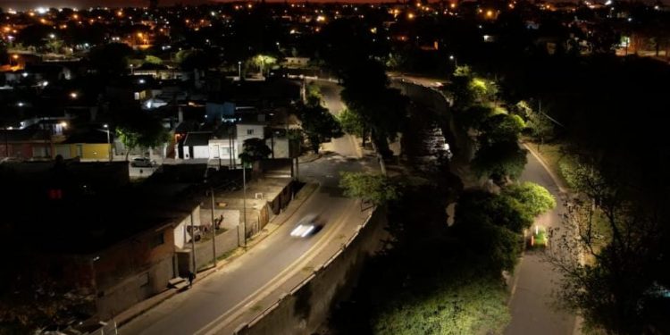 El tramo de La Cañada quedó totalmente iluminado