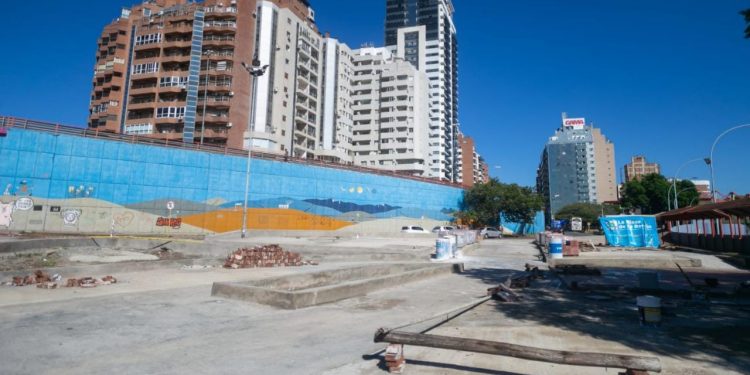 El ex playón de estacionamiento de la Terminal se transformó en una plaza de juegos