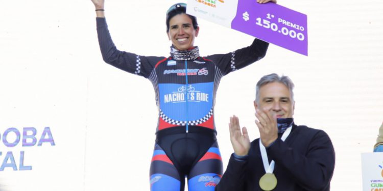 Más de 12.000 cordobeses participaron de la vuelta ciclística en la ciudad