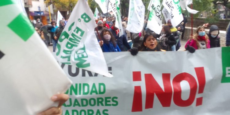 El Suoem se moviliza en el centro de la Ciudad e insiste en el incremento salarial