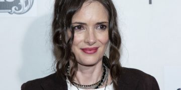 La contundente opinión de Winona Ryder sobre sus jóvenes compañeras de Stranger Things