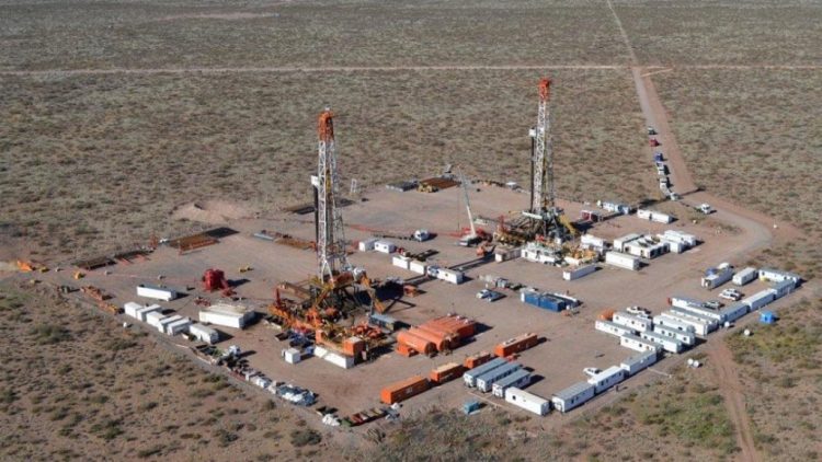 Lanzaron un régimen de acceso a divisas para la producción de petróleo y gas natural