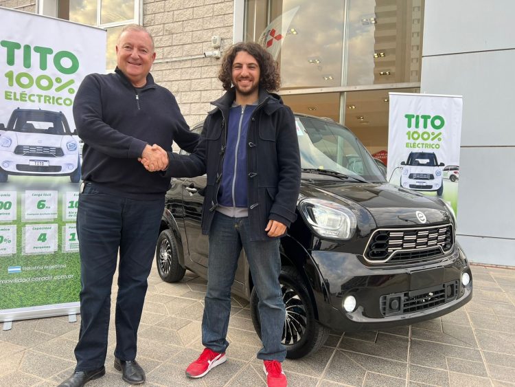 Electromovilidad Córdoba Entregó el primer auto eléctrico “Tito” Electromovilidad Córdoba Entregó el primer auto eléctrico “Tito”