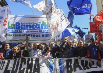 Empleados bancarios cerraron paritarias con un aumento del 60%