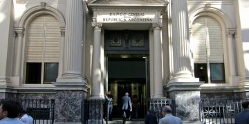 El Banco Central subió 200 puntos la tasa de política monetaria