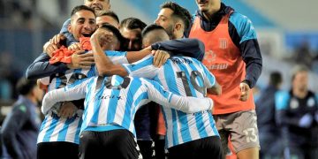 Racing aplastó a Aldosivi y clasificó a las semifinales