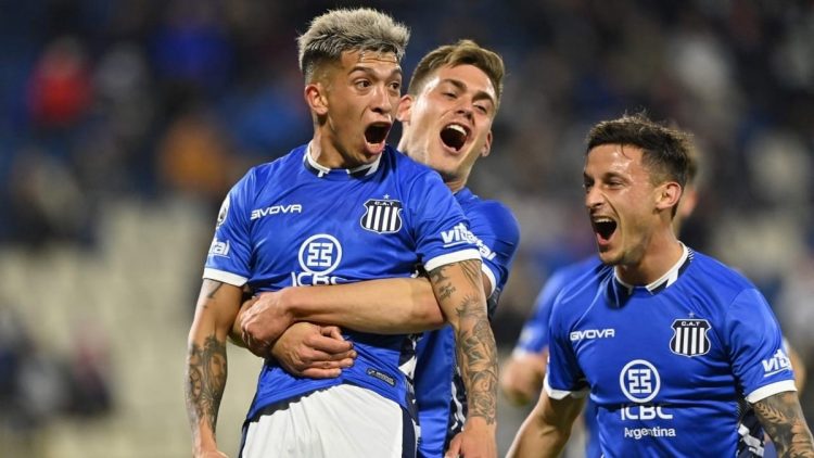 Talleres cerró la fase de grupos con una victoria ante la U de Chile