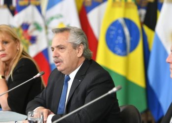 Fernández a ministros de la Celac: “Deberíamos unir voces para decirle al norte que pare”