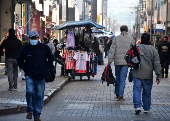 Por una ola de frío polar, continuarán las bajas temperaturas en el centro del país